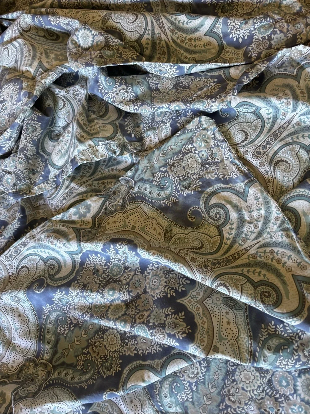 Pottery Barn King Size Paisley Blue Duvet Cover
